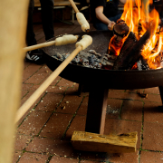 Stockbrot am Feuer